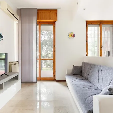 Guesthost - Con Terrazzo A Milano- Greco Pirelli! Apartament